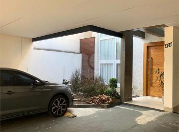Casa de 3 quartos, Curitiba · Sobrado com 3 quartos Bairro, Portão - PR