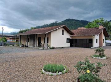 Casa · 194m² · 4 Quartos · 1 Vaga · Casa  RODEIO - SC