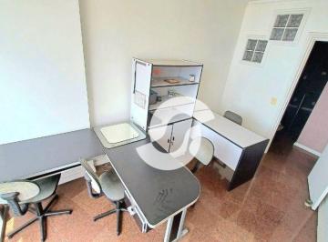 c1ecfce6b85eca2e6de2d337e53502a0df0db703 · Sala no Niterói Shopping, com 52m², composto por recepção, 2 salas de aproximadamente 16m², copa e l
