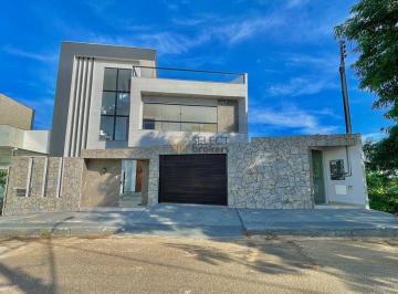 Casa · 335m² · 3 Quartos · 2 Vagas · Triplex na Fazenda Vitali