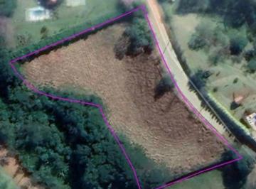 cyzvdsa2nzu3mme5mwm2mme3_md · Terreno de Condomínio, 7 km do centro, Santo Antônio do Pinhal - R$ 850 mil