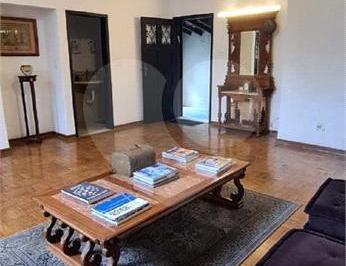 Área de Serviço · Sobrado com 4 quartos à venda em Pacaembu - SP