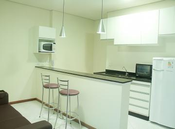 Casa de 1 quarto, Brasília · Cama box, geladeira, ar condicionado, TV, sofá, microondas, armários Sudoeste