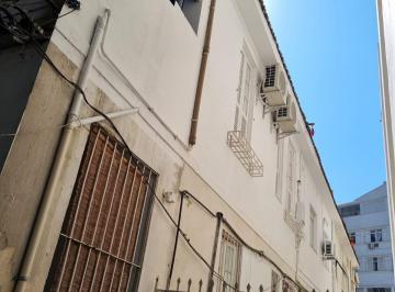 Casa de 7 quartos, Rio de Janeiro · Casa tipo sobrado.com 7 quartos na Urca Tem 2 quintais e varanda.