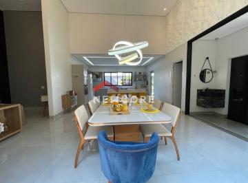 Casa · 210m² · 3 Quartos · 2 Vagas · Casa de condomínio em Avenida Vereador Carlito Cordeiro - Jardim Botânico - Uberlândia/MG