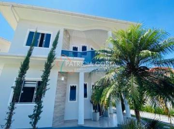 Casa · 255m² · 5 Quartos · 2 Vagas · Casa de Alto Padrão no Centro de Paulo Lopes /SC