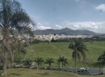 foto-referente-terreno-davide-mirante-camboriu-2-17332425664393.jpeg · TERRENO EM CONDOMÍNIO FECHADO NO CENTRO DE CAMBORIÚ