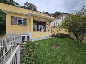 casa-a-venda-em-vila-muqui-teresopolis-rj-2-quartos-area-gourmet-e-terreno-amplo2149210.jpeg · Casa à Venda em Vila Muqui, Teresópolis - RJ | 2 Quartos, Área Gourmet e Terreno Amplo