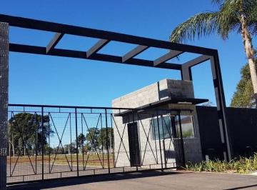 Entrada · Terreno em condomínio com 129,62m² , à venda, no bairro Campo Largo da Roseira em São José dos Pinha