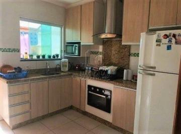Casa · 77m² · 2 Quartos · 2 Vagas · Sobrado à venda no Parque Oratório – 2 suítes, 2 vagas e ótima localização
