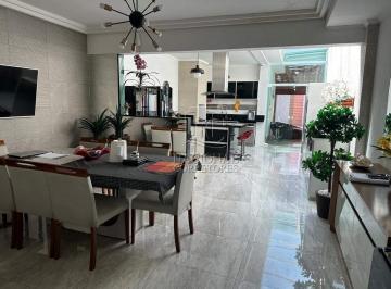 Casa · 299m² · 5 Quartos · 6 Vagas · Sobrado à venda, 5 quartos, 5 suítes, 6 vagas, Jardim - Santo André/SP