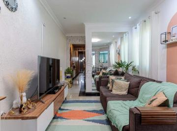 Casa · 186m² · 5 Quartos · 2 Vagas · Casa multifamiliar á venda no Bairro Jardim Utinga em Santo André/SP, com área útil de 186 m². 