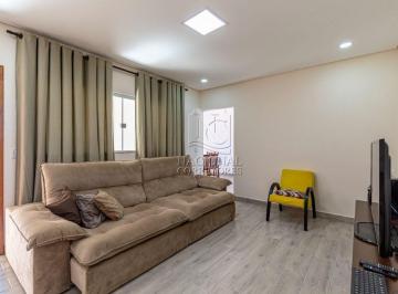 Casa · 185m² · 3 Quartos · 4 Vagas · Casa assobradada reformada à venda no Utinga – 185m², 3 dormitórios e 4 vagas