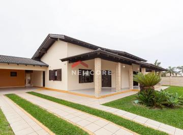 Casa · 335m² · 4 Quartos · 2 Vagas · Casa em  Rua Bento Gonsalves - Paraíso (Distrito) - Torres/RS