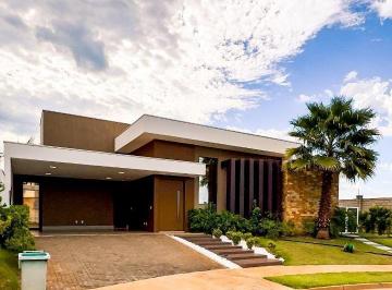 Casa · 219m² · 3 Quartos · 4 Vagas · Casa térrea à venda no Condomínio Florais da Mata