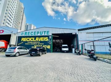 Foto 01 · Distrito Industrial, galpão comercial, com 980m², segurança 24 hrs, amplo estacionamento. Venha conf
