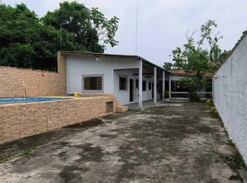 Casa de 3 quartos, Itanhaém · Casa com Piscina 03 Quartos Lote inteiro a Vista