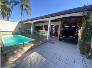 Casa de 2 quartos, Itanhaém · Casa com Piscina Lado praia com 03 dormitórios Financiamento