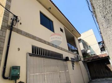 Casa · 270m² · 3 Quartos · 1 Vaga · Casa no Centro de Nilópolis - 270 m²