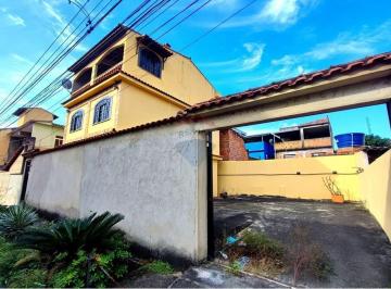 Casa · 167m² · 3 Quartos · 5 Vagas · Casa independente com 3 quartos, quintal com 167M² em Nilópolis-RJ