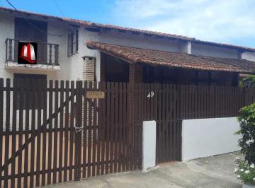 Casa de 4 quartos, Cabo Frio · Casa Duplex c/ Varanda Coberta, Churrasqueira e 3 Qtos. há 200 Mts.da Praia