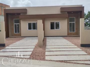 Apartamento · 2 Quartos · 1 Vaga · Casa 02 dormitórios em Nova Tramandaí