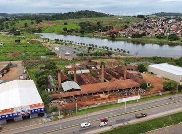 Foto 1 · Lotes comerciais entre 337 m² e 2804 m² à venda a partir de R$ 282.690 no Portal do Lago - Nerópolis