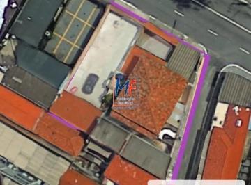 Comercial · 610m² · Excelente terreno no Carandiru com  610 m² e 335 m2 a.c. , com 3 casas no mesmo local,  6 vagas. Pro
