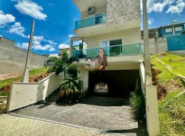 Casa · 3 Quartos · 4 Vagas · Sobrado em Condomínio Fechado