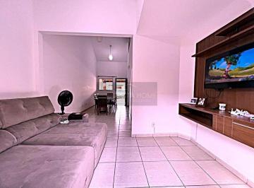 Casa · 200m² · 3 Quartos · 2 Vagas · Casa em Condomínio no Residencial Jardins no Jardim bom Clima