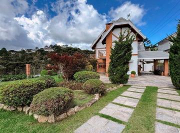Casa · 616m² · 6 Quartos · 4 Vagas · O Conforto da Exclusividade Perto do Coração de Campos