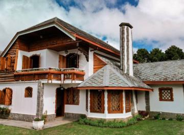 Casa · 186m² · 4 Quartos · 4 Vagas · Casa de Condomínio