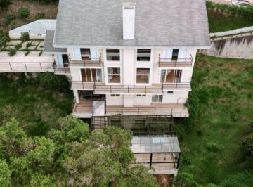 Casa · 500m² · 4 Quartos · 2 Vagas · Casa de condomínio em Campos do Jordão
