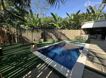 Casa · 180m² · 3 Quartos · 4 Vagas · Casa em condomínio disponível para fim de ano em Juquehy!