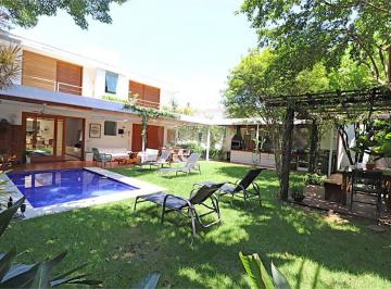 Casa · 470m² · 4 Quartos · Sobrado com 4 quartos à venda em Alto de pinheiros - SP