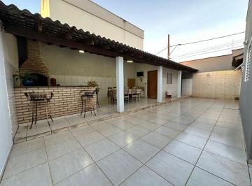acd4fe9c26fd449c9547d12644a13db1.jpeg · Casa para Venda em Uberlândia/MG - 3 Dorm. 143 m2 Área Útil