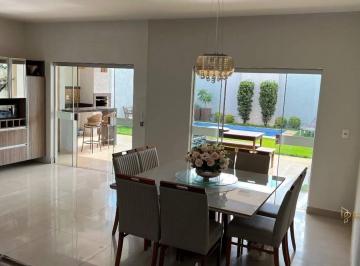 Casa · 245m² · 3 Quartos · 4 Vagas · Casa à venda, 3 quartos, 2 suítes, 4 vagas, Nossa Senhora de Fátima - Patrocínio/MG