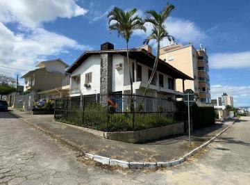 2d531f5a96bdf3c782d67cfa966b61a87358f36b · Casa à venda, 320 m² por R$ 1.300.000,00 - Ipiranga - São José/SC