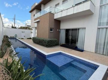 Casa · 282m² · 4 Quartos · 4 Vagas · Sobrado com 4 quartos à venda, bairro Jardim Karaíba - Uberlândia/MG