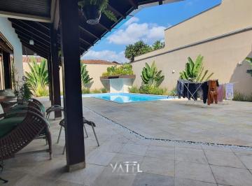 Casa · 362m² · 5 Quartos · 4 Vagas · Casa clássica, mobiliada, à venda em Jaraguá do Sul com terreno de 830m².