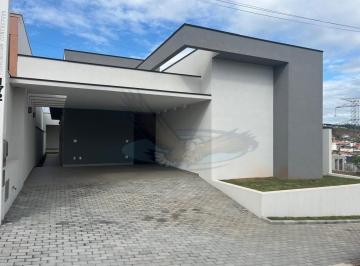 Casa · 200m² · 3 Quartos · 2 Vagas · Casa térrea em condomínio fechado a 02 minutos do centro!!!