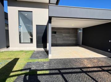 Casa , Vicente Pires · Vicente Pires 2, casa alto padrão, 3 quartos, suíte, 3 vagas, quintal, 097