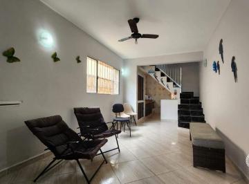 Casa · 60m² · 2 Quartos · 1 Vaga · Sobrado à venda com 2 quartos no bairro Jamaica (Praia)
