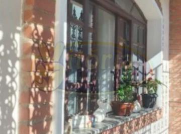 Casa · 160m² · 3 Quartos · 2 Vagas · SOBRADO VILA LUZITA