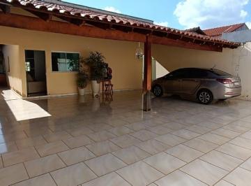 Casa · 200m² · 3 Quartos · 4 Vagas · Casa com 3 quartos à venda, bairro Jardim Holanda - Uberlândia/MG