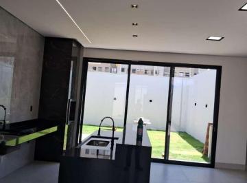 Casa · 172m² · 3 Quartos · 2 Vagas · Casa com 3 quartos à venda, bairro Grand Ville - Uberlândia/MG