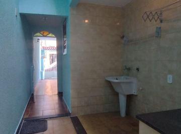 Casa · 151m² · 3 Quartos · Casa duplex em rua fechada junto à praça Zé Garoto.