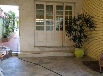 Casa · 102m² · 3 Quartos · 1 Vaga · Casa com ótima localização, churrasqueira e piscina