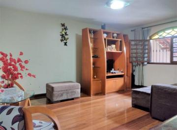 Casa · 193m² · 2 Quartos · 1 Vaga · Excelente casa, próxima a praça do Zé Garoto, com piscina