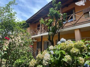 657462_iq94mWX_657462674dcd5eb6f5f.jpg · Casa 4 quartos, de 257m2, churrasqueira em amplo terreno, vaga 2 carros, prox. Puc